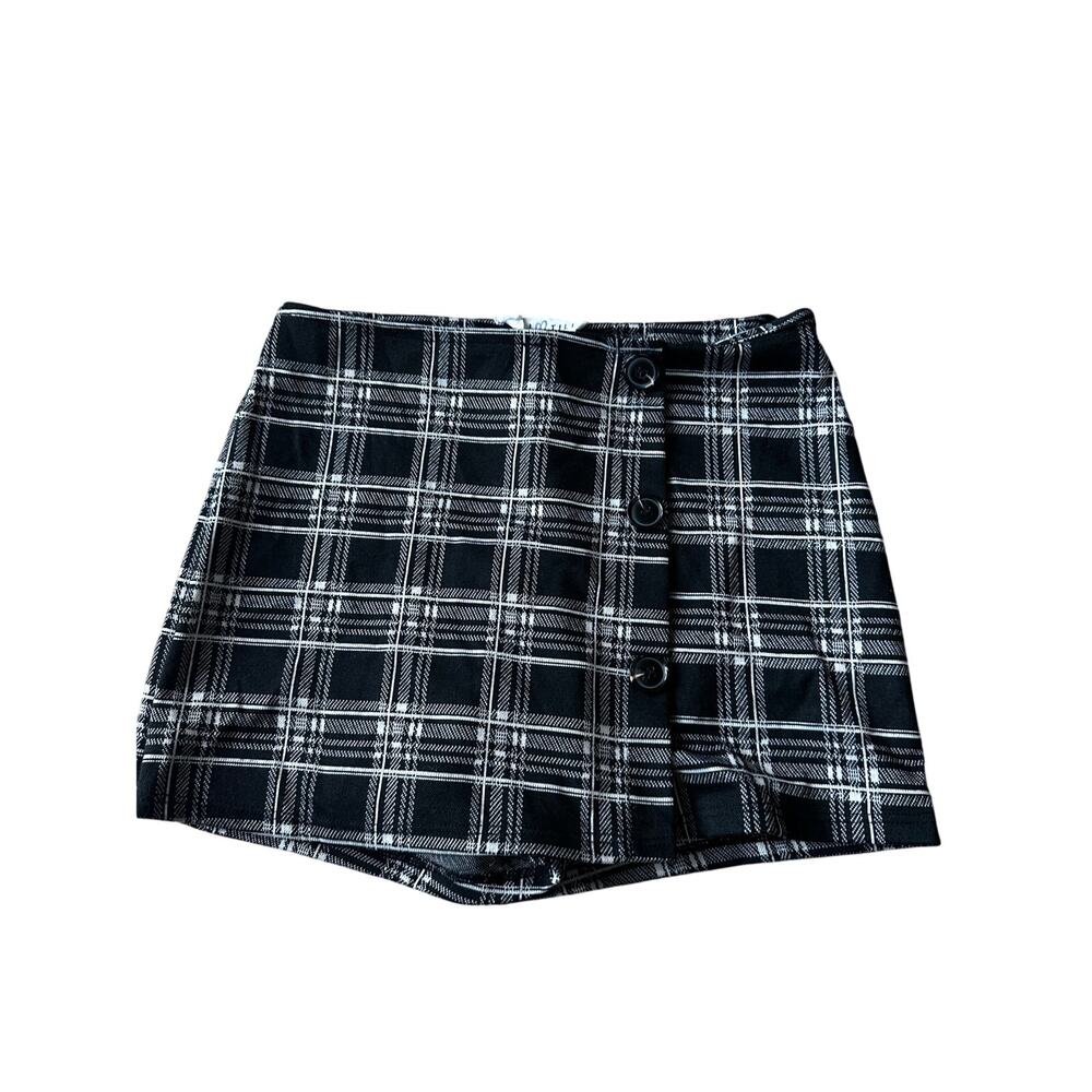 Tilly's Full Tilt Black Plaid Skirted Shorts - Size Medium